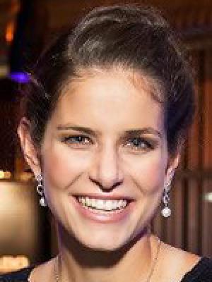 Julia Goerges   logo